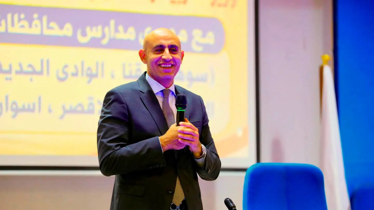 وزير التعليم خلال اجتماعه مع 1000 قيادة تعليمية بجامعة قنا: مدير المدرسة أهم عنصر في العملية التعليمية