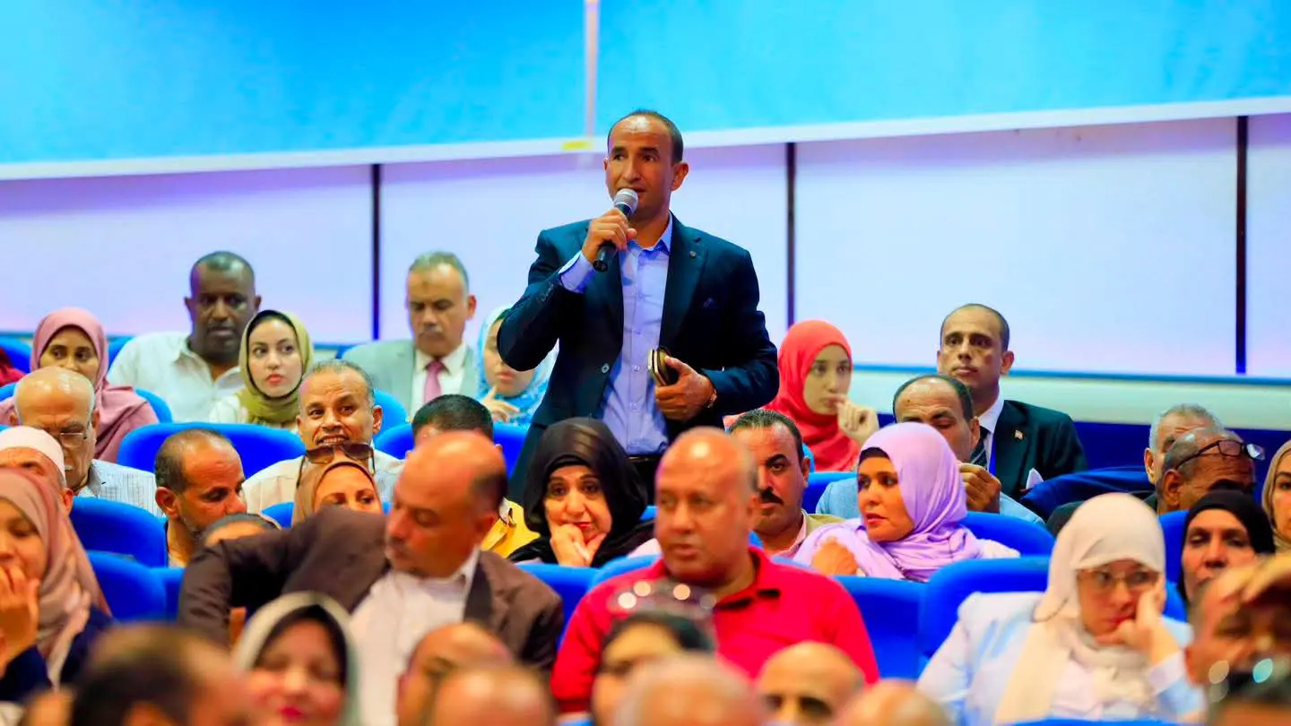 وزير التعليم خلال اجتماعه مع 1000 قيادة تعليمية بجامعة قنا: مدير المدرسة أهم عنصر في العملية التعليمية