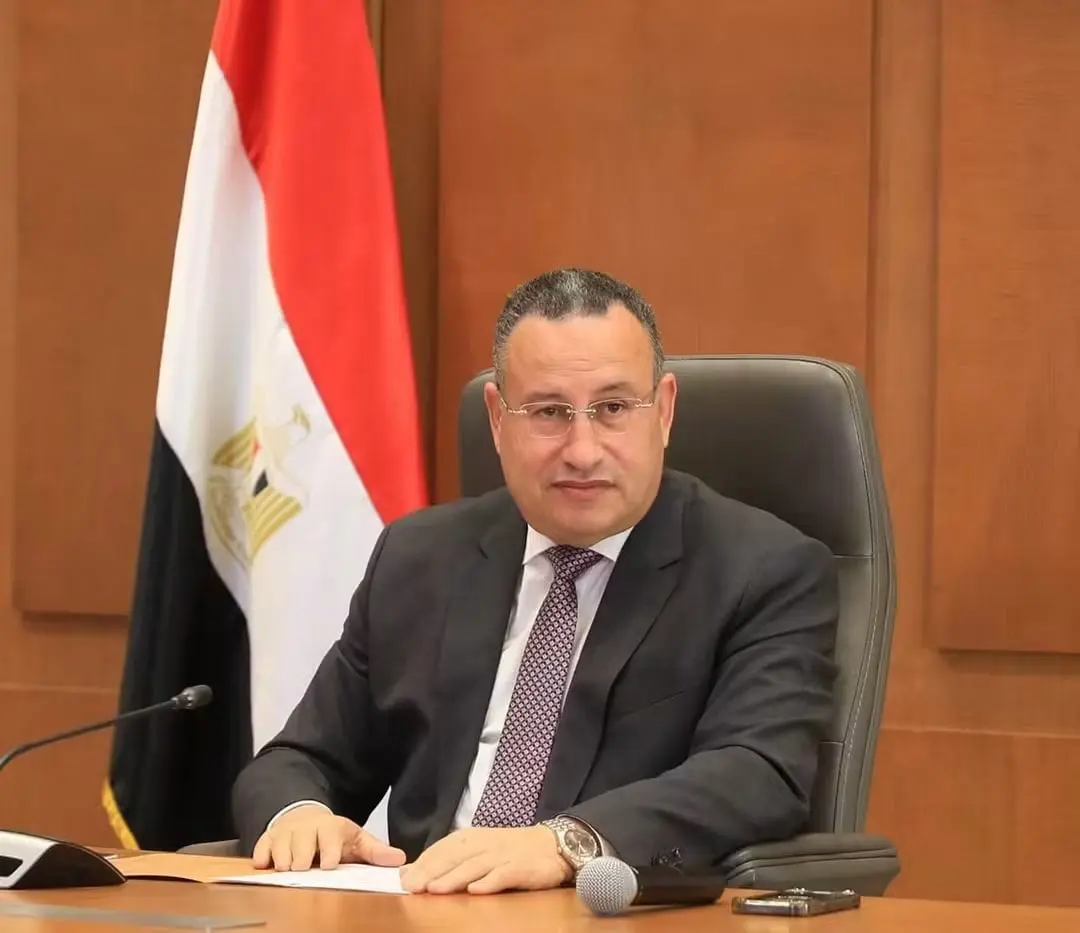 هنأ الدكتور عبدالعزيز قنصوة، وزير التعليم العالي والبحث العلمي والقائم بعمل وزير الثقافة، جامعة المنصورة برئاسة الدكتور شريف خاطر، وفريق مركز جامعة المنصورة للحفريات الفقارية بقيادة الدكتور هشام سلام، بمناسبة مشاركتهم في دراسة دولية كشفت عن جنس جديد من التماسيح الجافيالية تعود إلى نحو 45 مليون سنة، من خلال إعادة دراسة حفرية مصرية عُثر عليها في جبل المقطم عام 1927 .