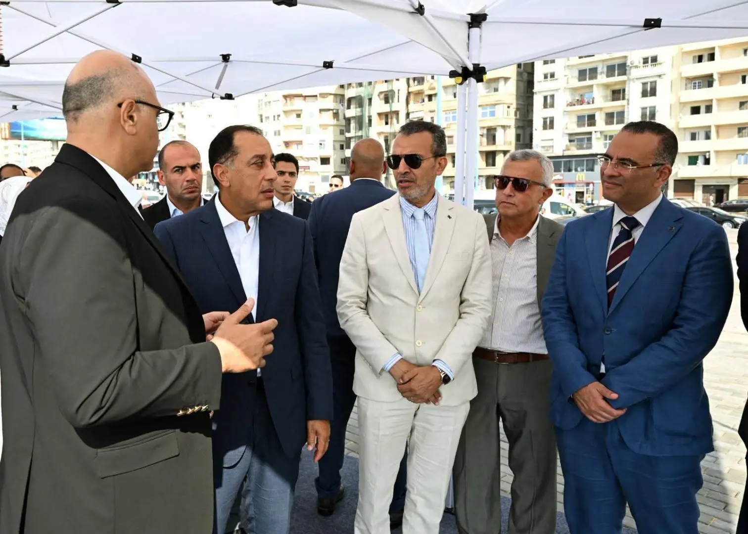 رئيس الوزراء يتفقد مشروع تطوير كورنيش الإسكندرية