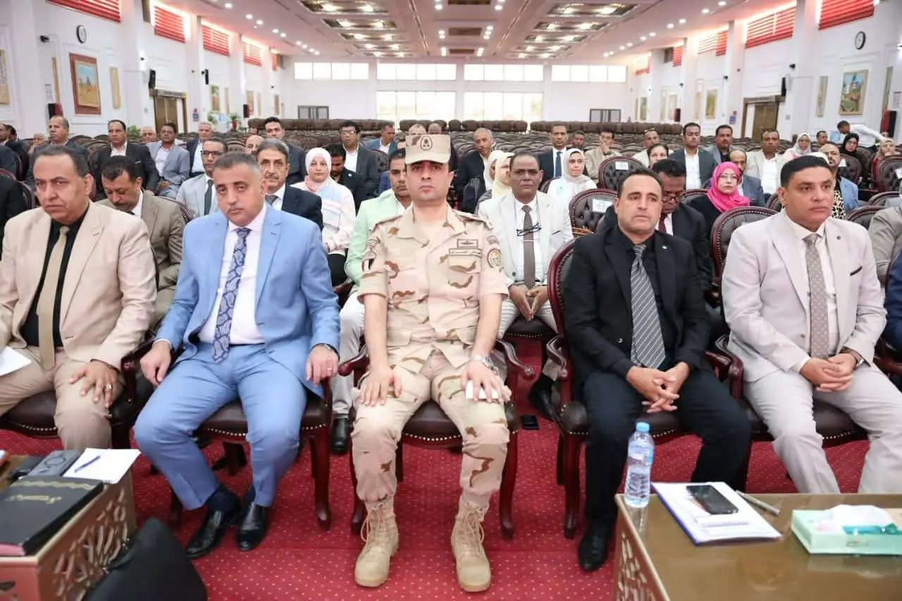 محافظ الوادي الجديد تترأس اجتماع المجلس التنفيذي