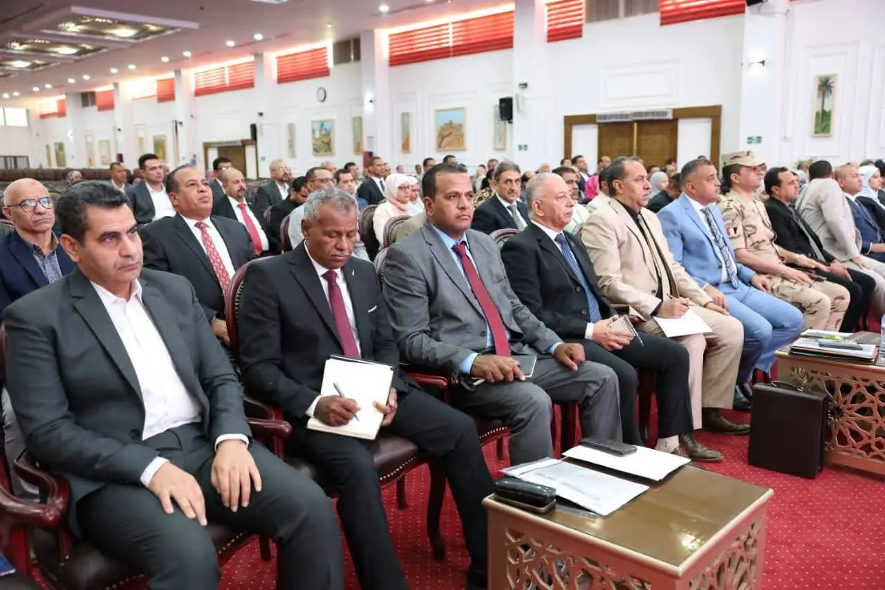 محافظ الوادي الجديد تترأس اجتماع المجلس التنفيذي