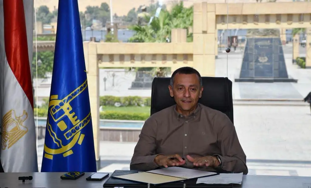في لقائه الدوري بالإعلاميين.. محافظ أسوان: خطط مدروسة لاقتحام التحديات وتحسين جودة الحياة