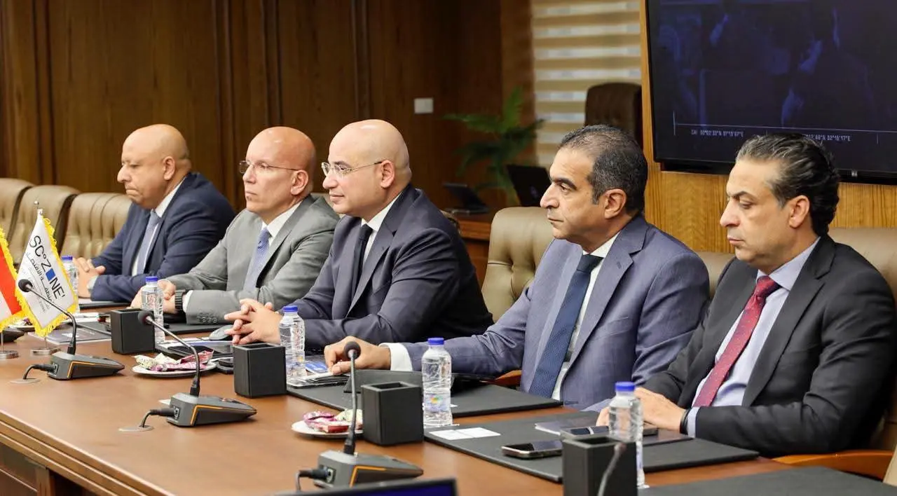 أسامة ربيع يبحث مع السفير المصري ببنما تعزيز التعاون بين قناتي السويس وبنما