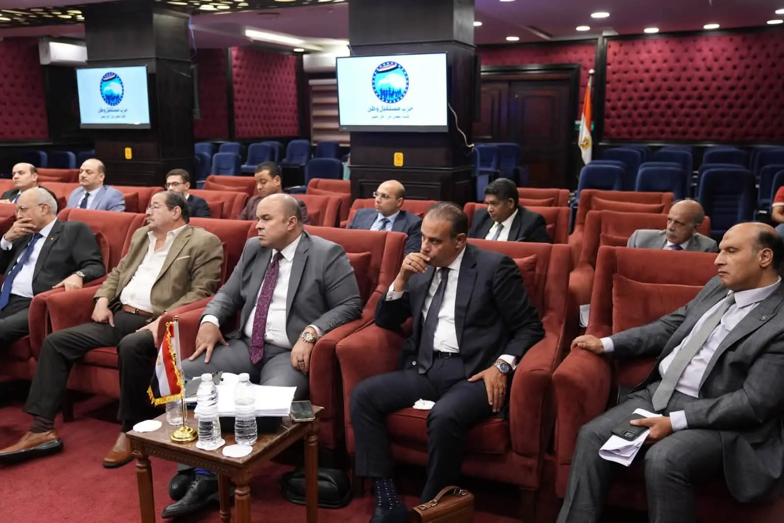 «مستقبل وطن» يطالب بتحديث التشريعات لمواجهة جرائم السوشيال ميديا وحماية المجتمع