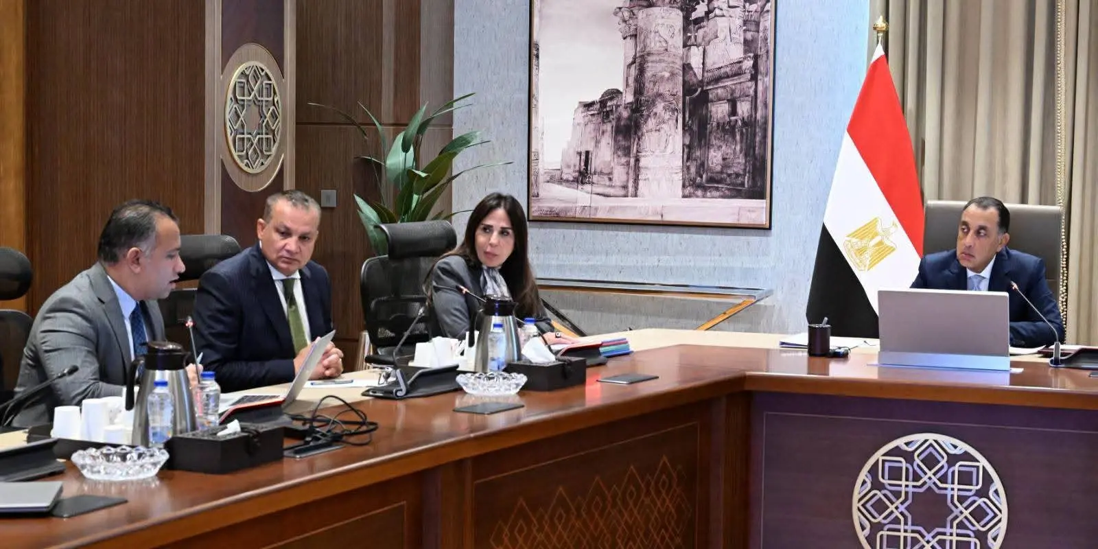 رئيس الوزراء يتابع خطط تطوير الهيئة العامة للتنمية السياحية وتعظيم فرص الاستثمار