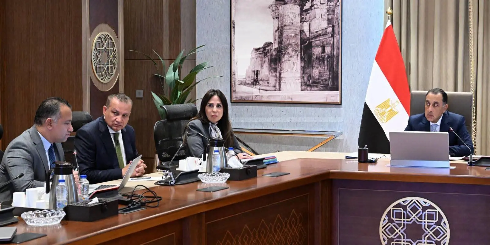 رئيس الوزراء يتابع خطط تطوير الهيئة العامة للتنمية السياحية وتعظيم فرص الاستثمار