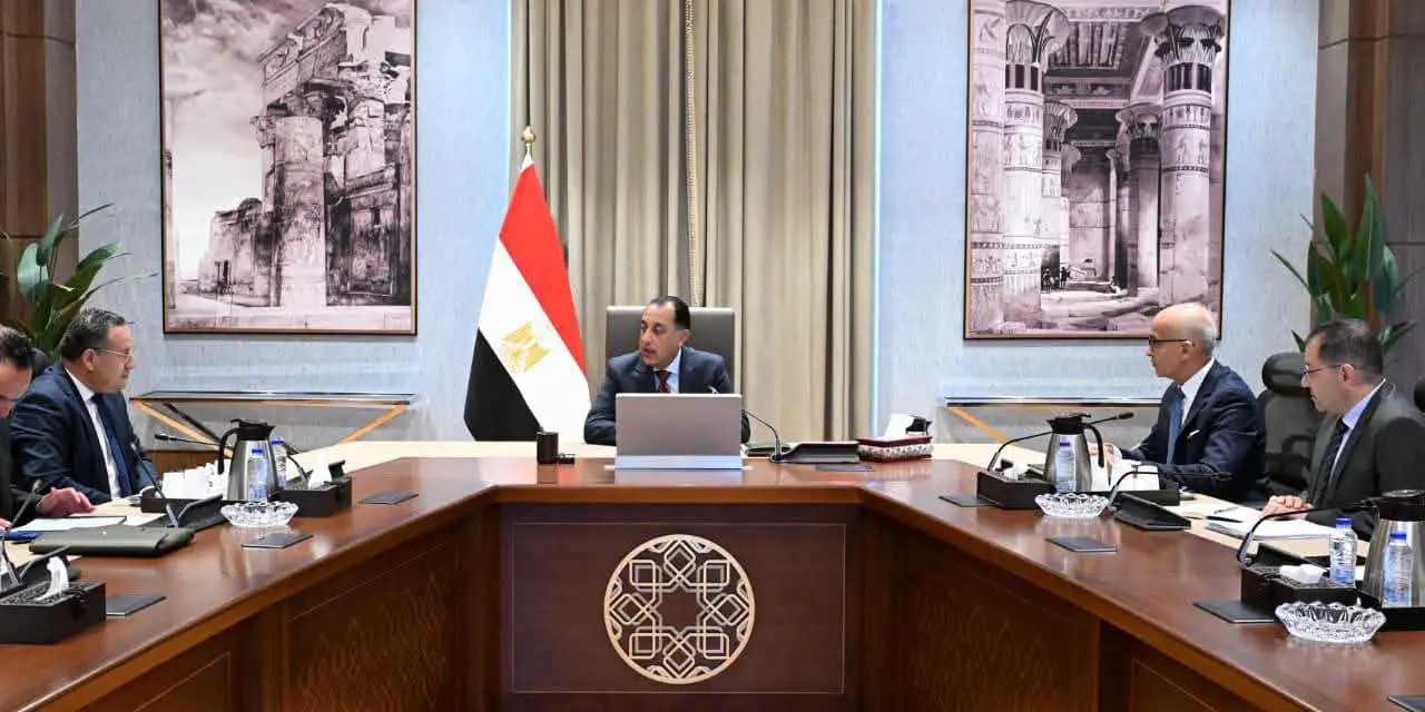 مدبولي يتابع إنشاء أول حرم دولي لجامعة إكستر البريطانية في مصر