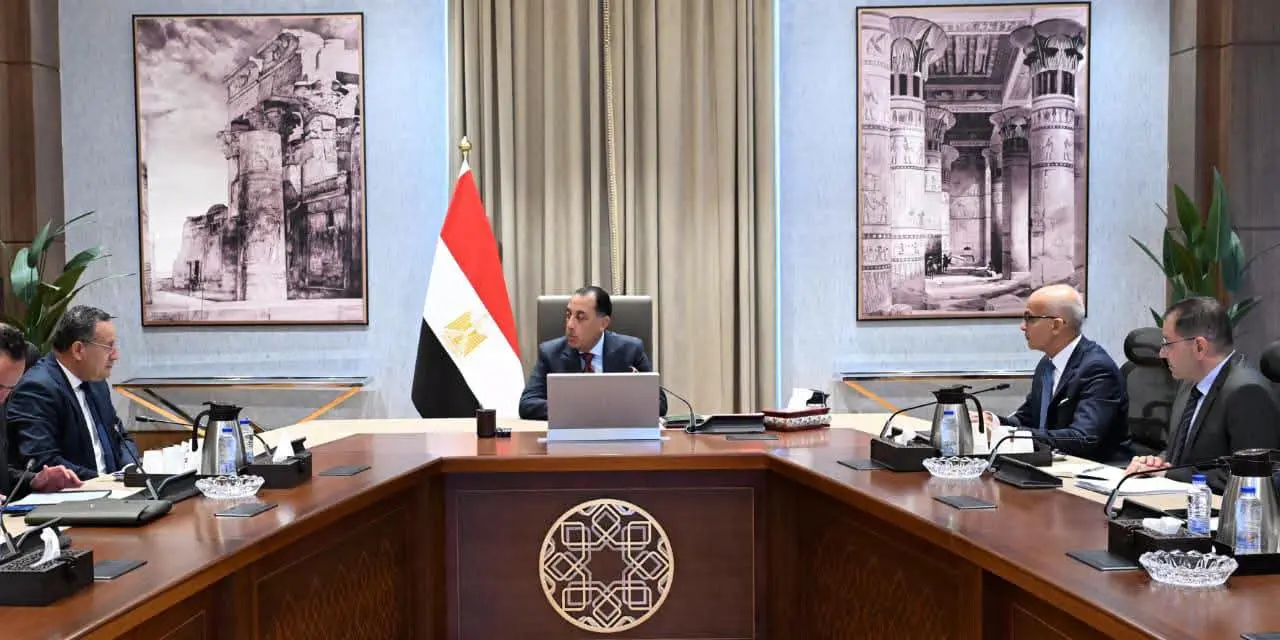 مدبولي يتابع إنشاء أول حرم دولي لجامعة إكستر البريطانية في مصر