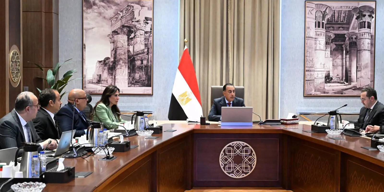 مدبولي يوجه بسرعة حصر المشروعات العقارية المتعثرة وتحديد أسبابها