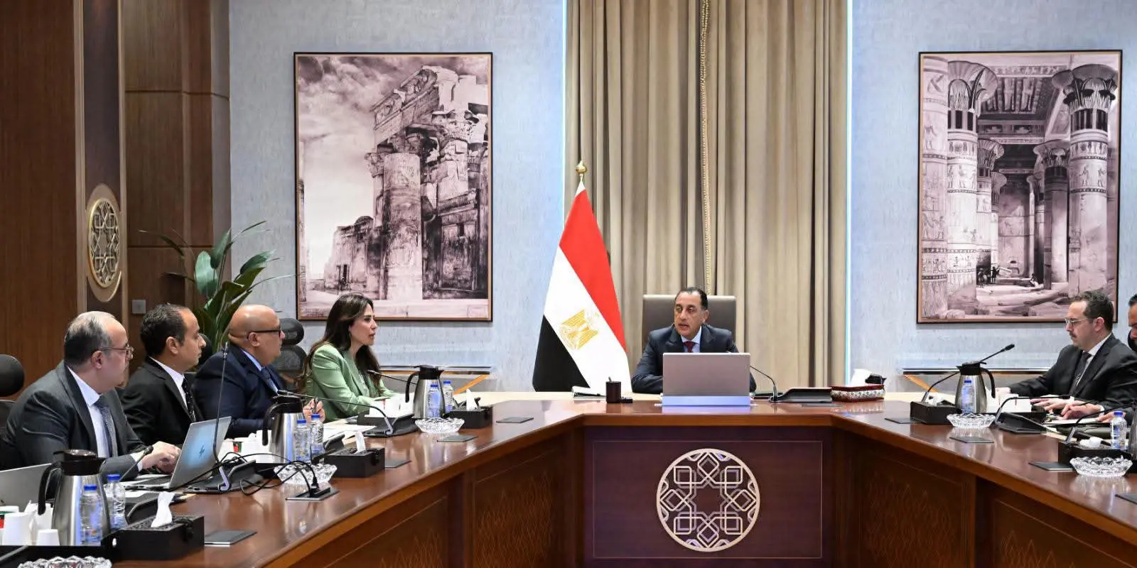 مدبولي يوجه بسرعة حصر المشروعات العقارية المتعثرة وتحديد أسبابها