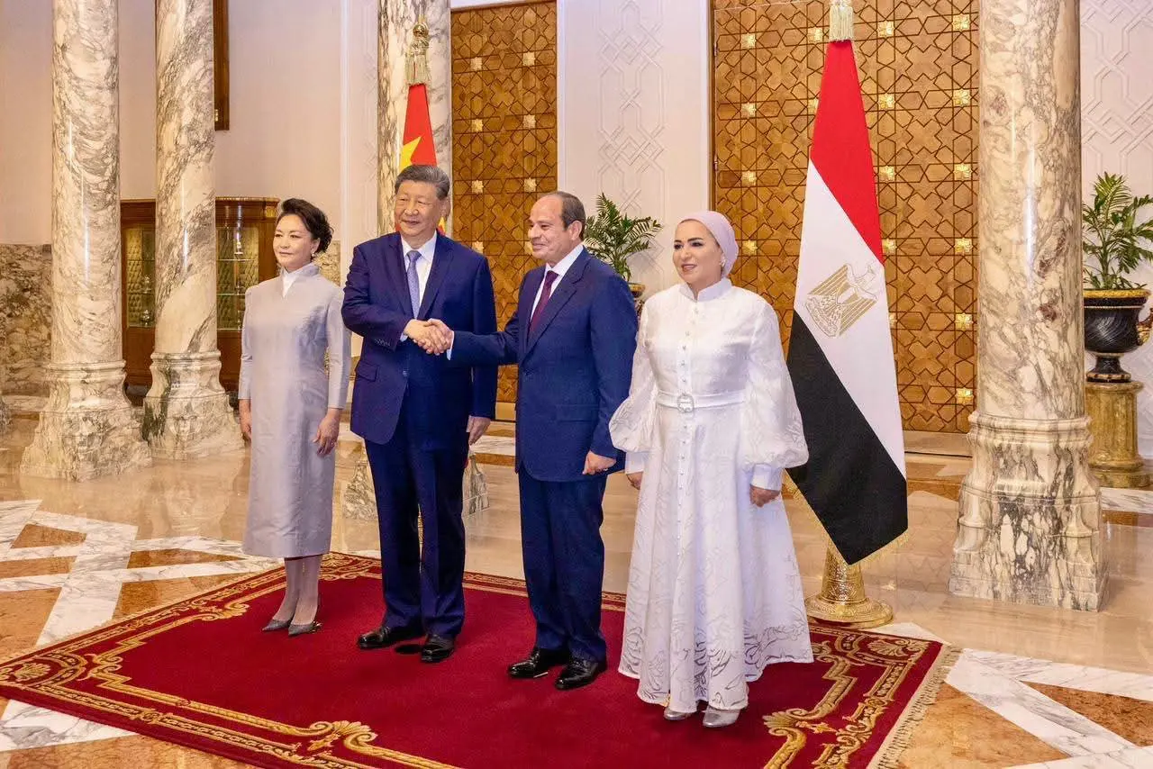 انتصار السيسي: سعيدة باستقبال قرينة الرئيس الصيني في لقاء يجسد عمق العلاقات بين مصر والصين