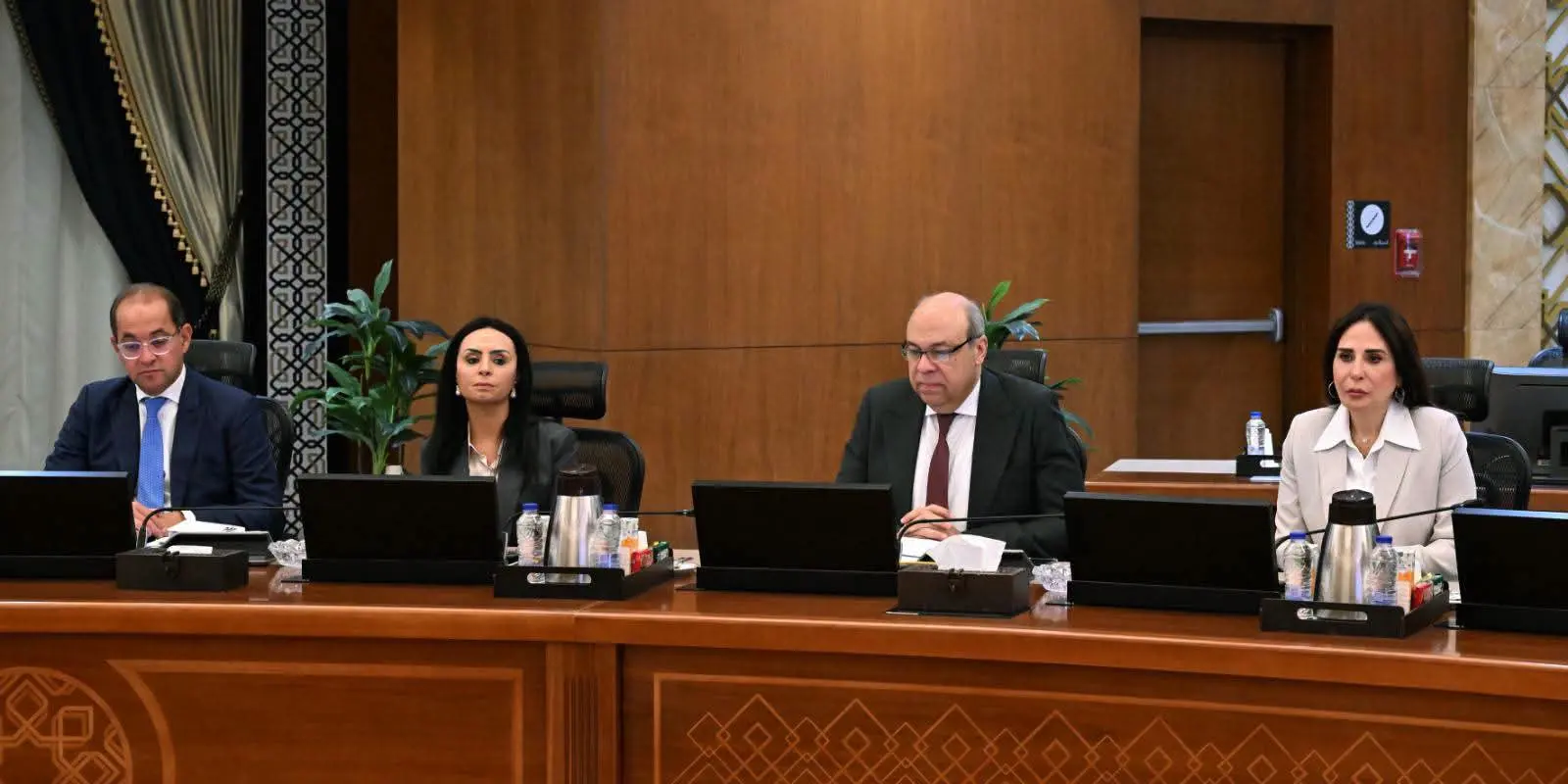 مدبولي يوجه بتأمين السلع الأساسية والتوسع في معارض «أهلًا مدارس»