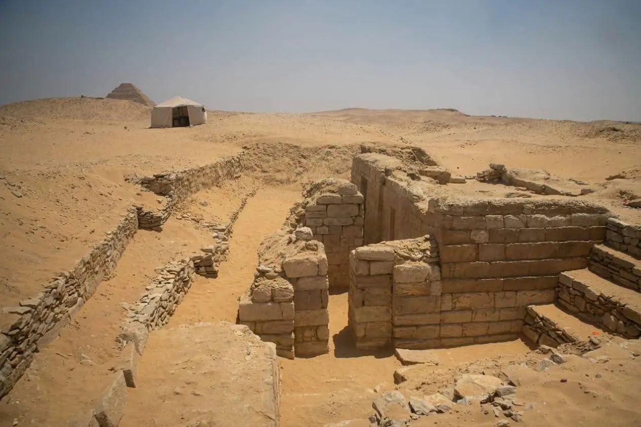 من القاضي إلى رئيس الكتبة.. كشف أثري في سقارة يوثق حياة كبار موظفي الدولة القديمة