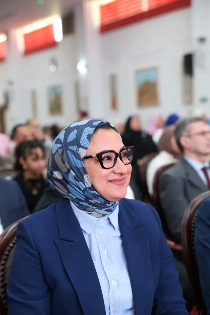 95 منحة جامعية و8 رحلات عمرة.. محافظ الوادي الجديد تكرّم الأوائل