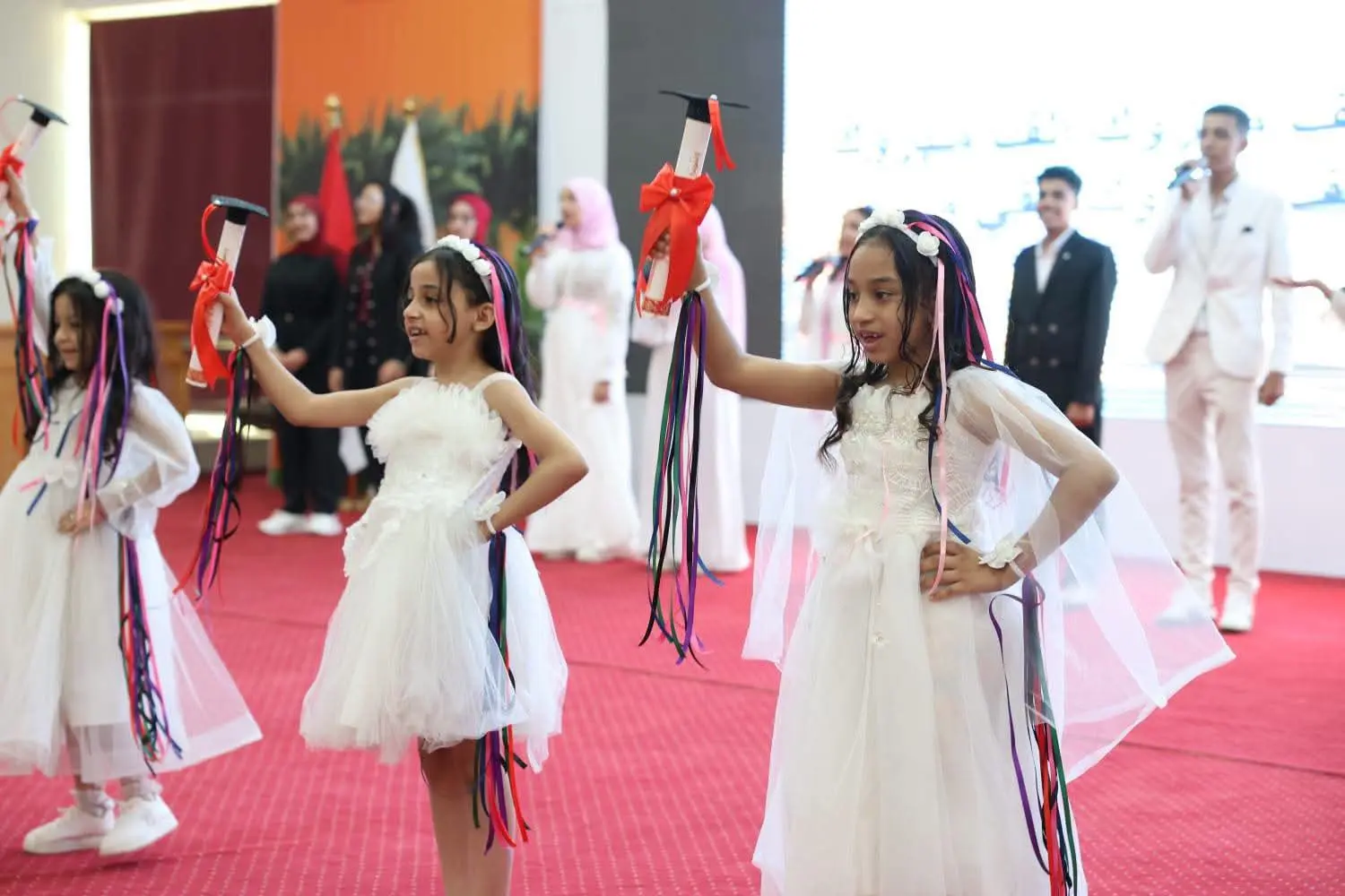 95 منحة جامعية و8 رحلات عمرة.. محافظ الوادي الجديد تكرّم الأوائل