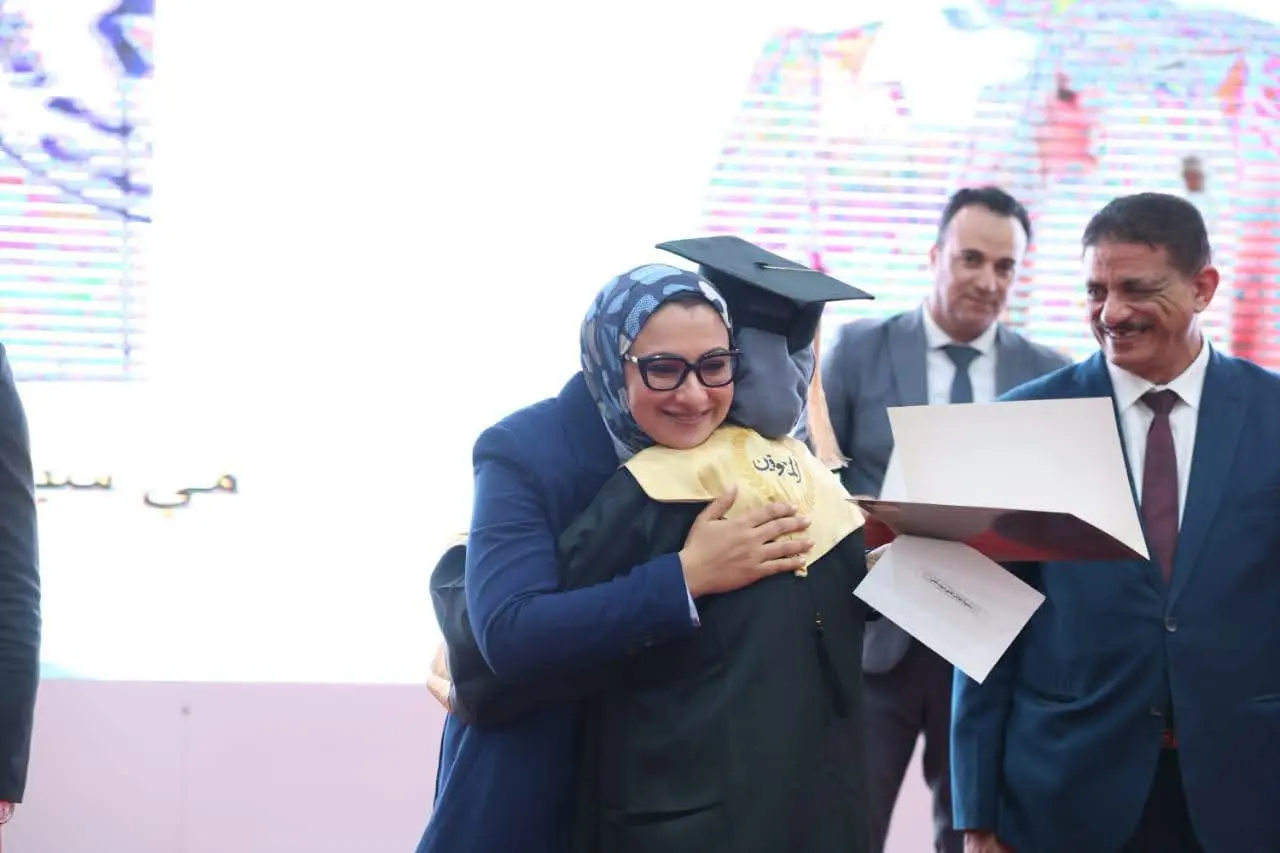95 منحة جامعية و8 رحلات عمرة.. محافظ الوادي الجديد تكرّم الأوائل
