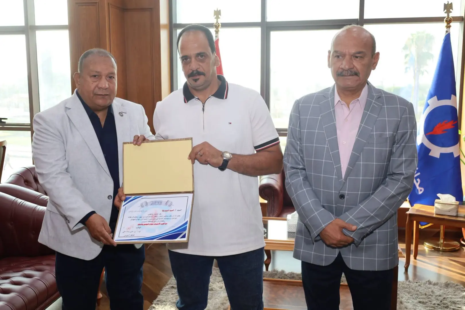 في عيد الفلاح.. محافظ السويس يكرم المزارعين المتميزين