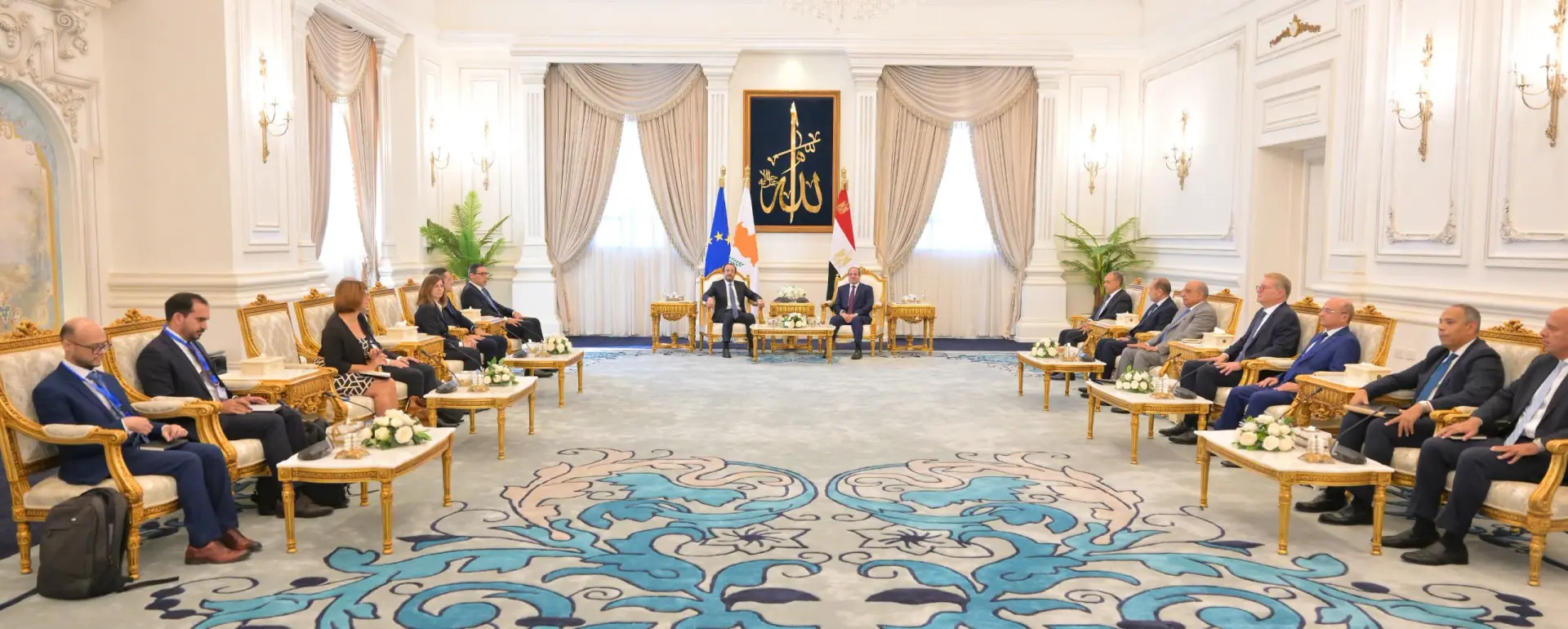 السيسي ورئيس قبرص ورئيس وزراء اليونان: التعاون الثلاثي بوابة للاستقرار والتنمية في شرق المتوسط - 1000854591