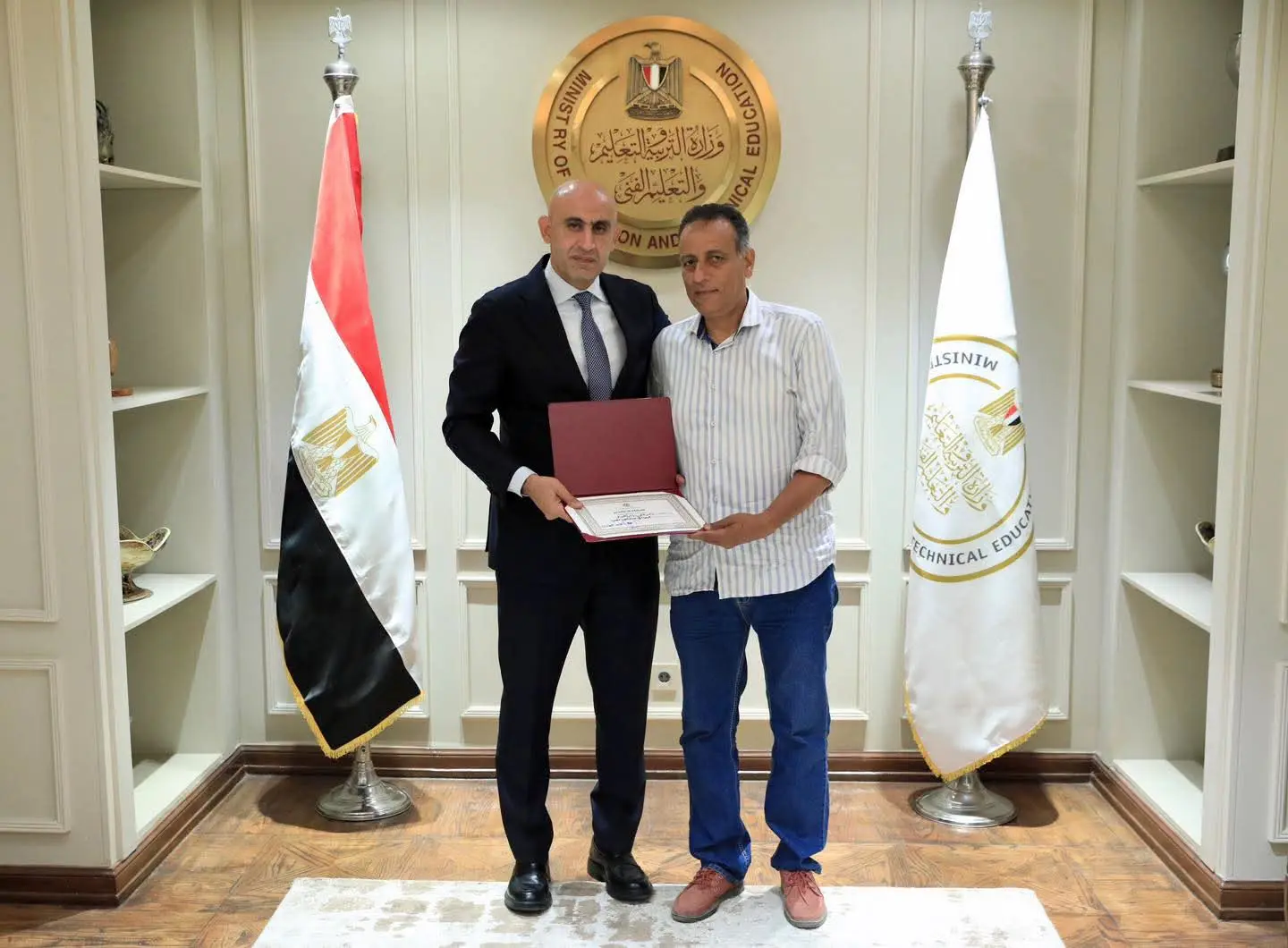 «المعلمون ومديرو المدارس خط أحمر».. وزير التعليم يكرم مديري مدرستي برقطا والشهيد أحمد سمير