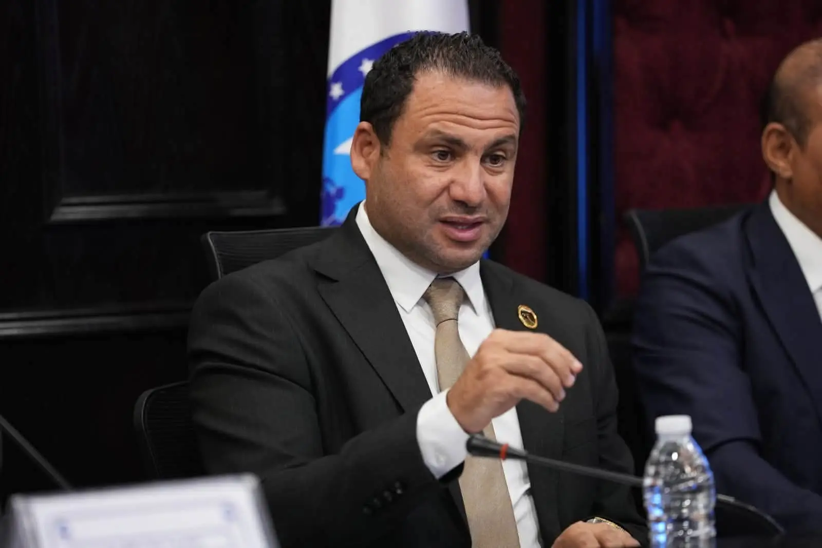صالون سياسي قانوني لمناقشة قانون الإدارة المحلية داخل «مستقبل وطن» - 1000859065