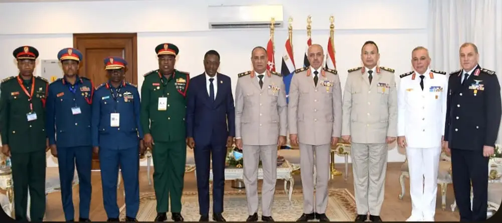 الفريق أشرف سالم يلتقي وزراء دفاع 4 دول لبحث تعزيز التعاون العسكري بمعرض العلمين