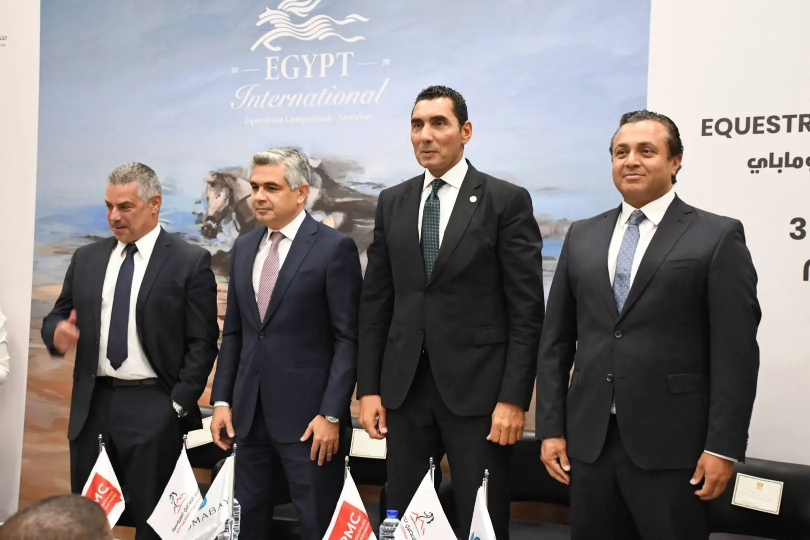 استعدادًا للانطلاق.. وزير الشباب والرياضة يتابع ترتيبات بطولة مصر الدولية للفروسية