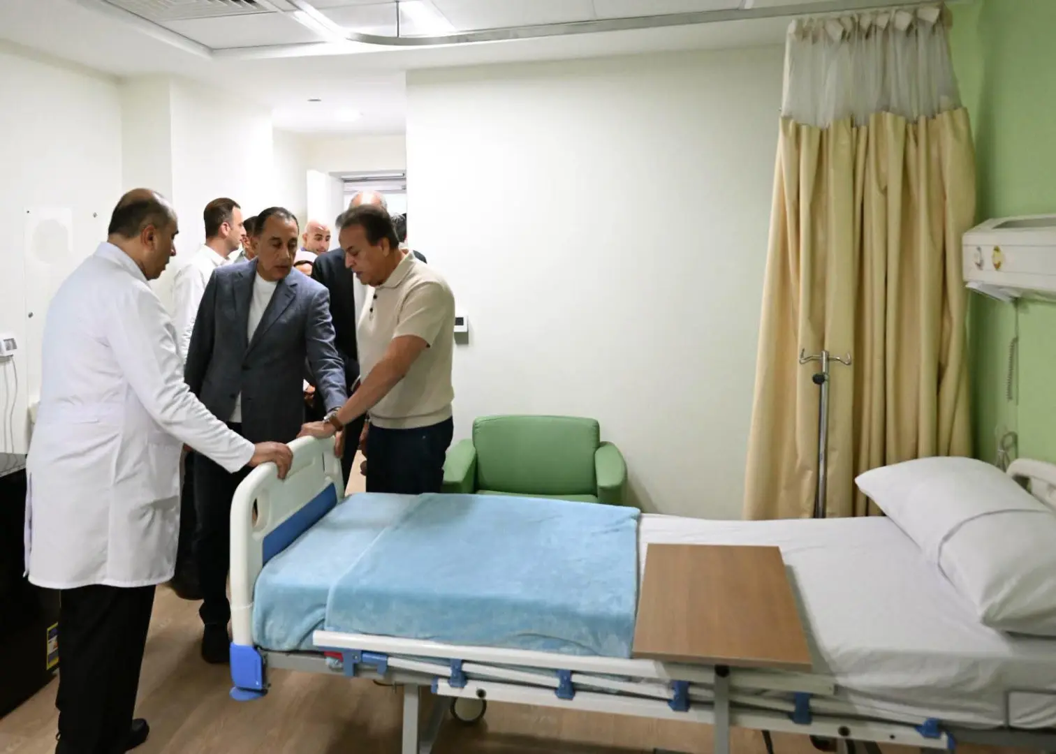 رئيس الوزراء يتفقد مركز أورام كفر الشيخ ويتابع مستوى الخدمات الطبية - 1000864603