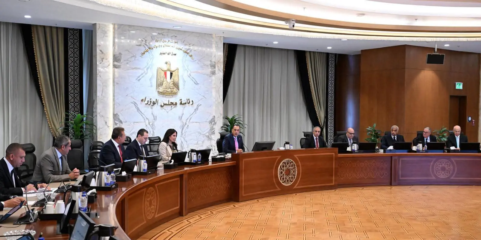 مشروع قانون جديد لتنظيم السوق العقارية.. مدبولي يبحث حماية حقوق الحاجزين