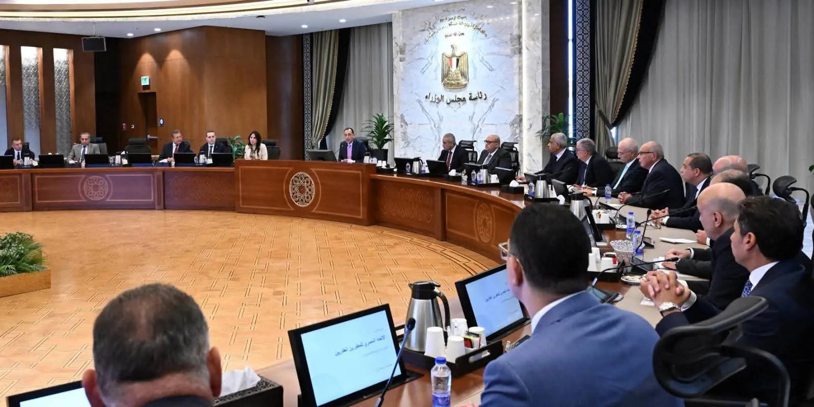 مشروع قانون جديد لتنظيم السوق العقارية.. مدبولي يبحث حماية حقوق الحاجزين