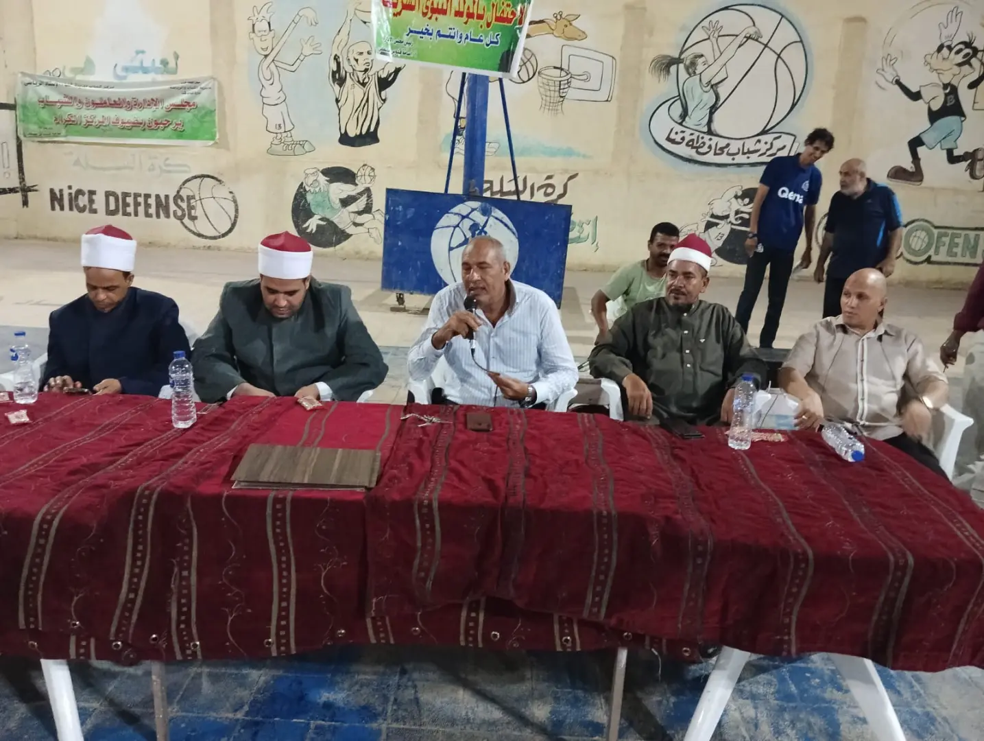مركز شباب مدينة قنا يحتفل بالمولد النبوي ويكرم أطفال فريق كرة السلة