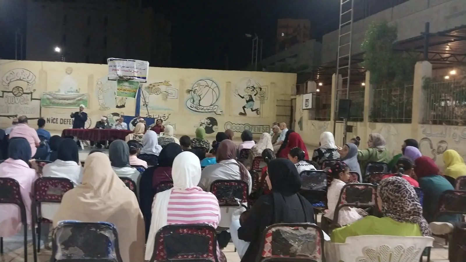 مركز شباب مدينة قنا يحتفل بالمولد النبوي ويكرم أطفال فريق كرة السلة