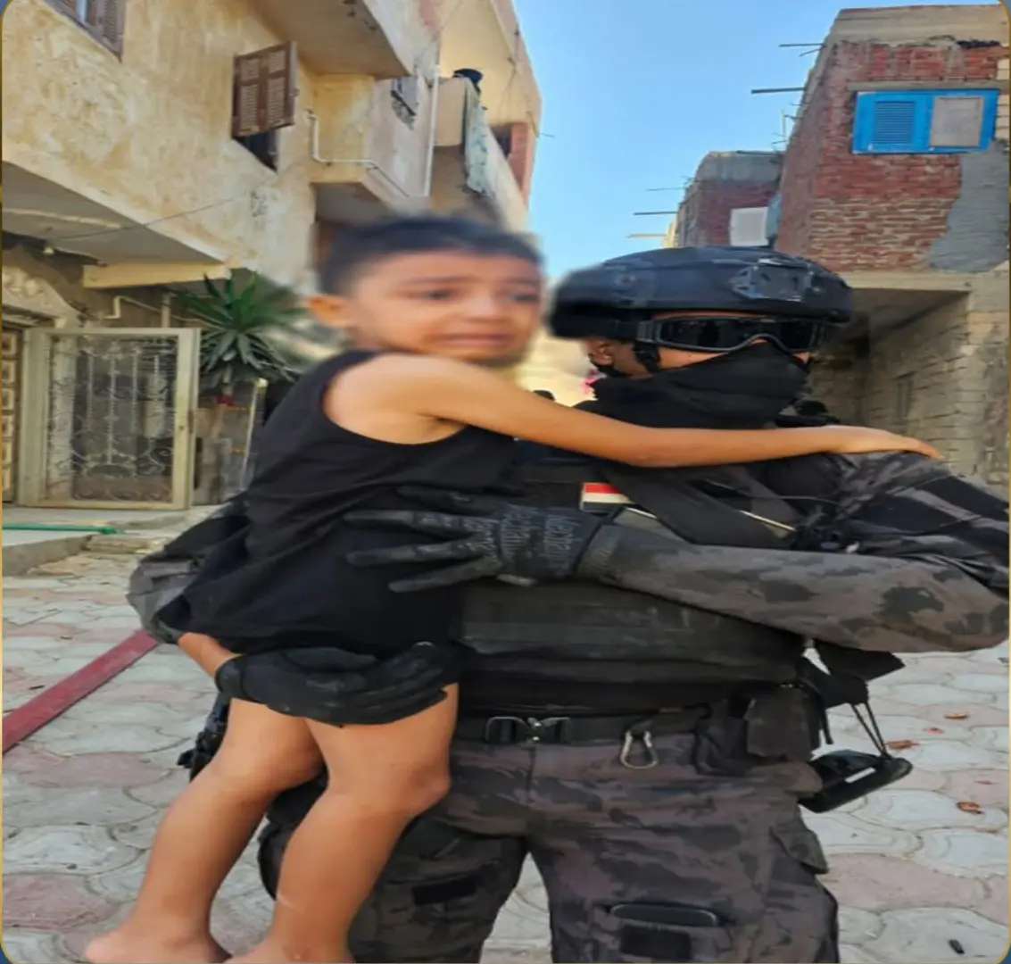 هدد بقتل زوجته وطفليه وأطلق النار على الشرطة.. تفاصيل نهاية عنصر إجرامي بمطروح