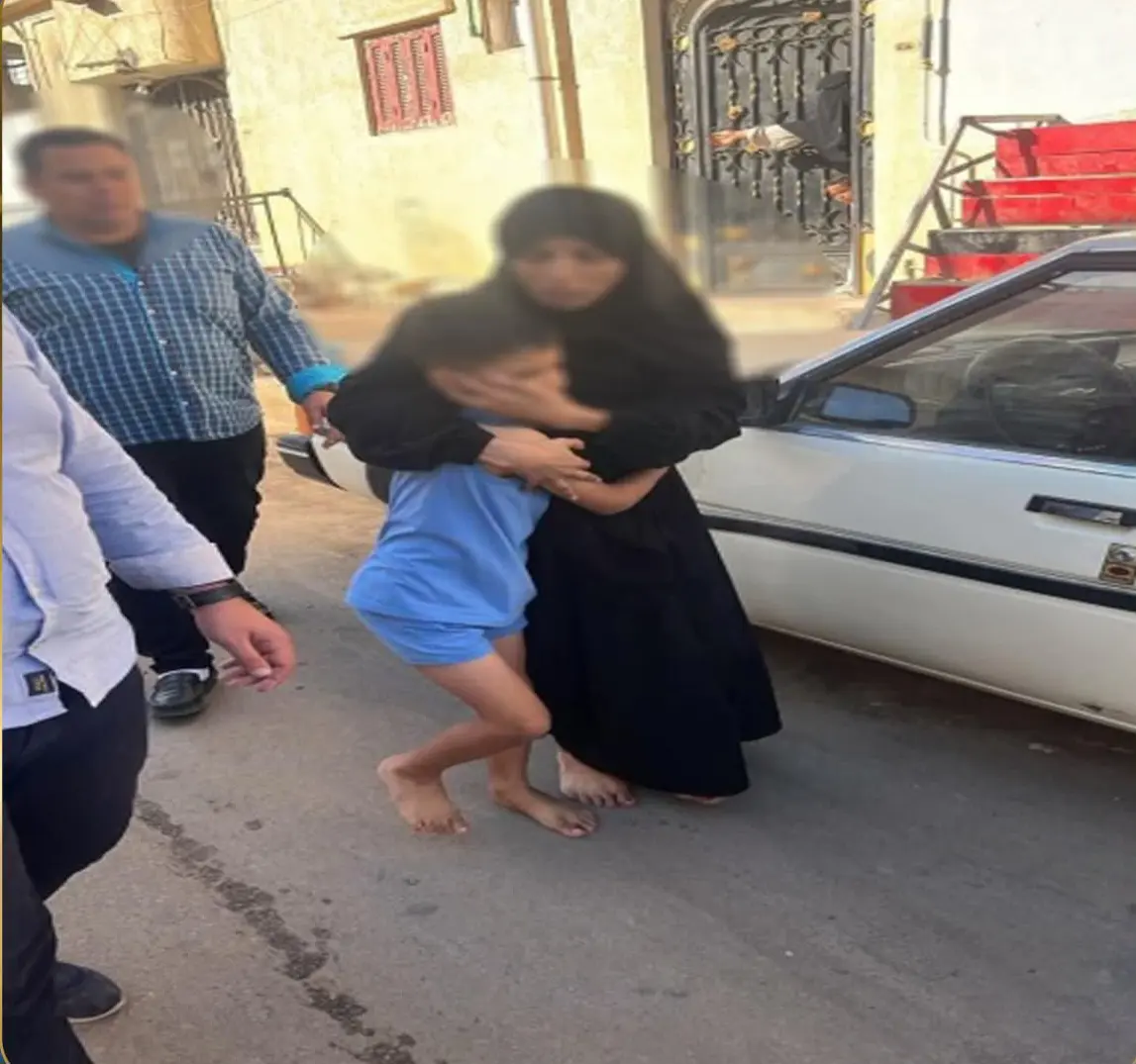 هدد بقتل زوجته وطفليه وأطلق النار على الشرطة.. تفاصيل نهاية عنصر إجرامي بمطروح
