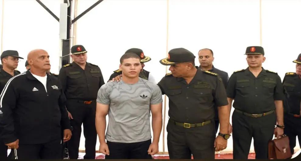 لا مجال للوساطة والمحسوبية.. وزير الدفاع يوجه رسالة للمتقدمين للكليات العسكرية