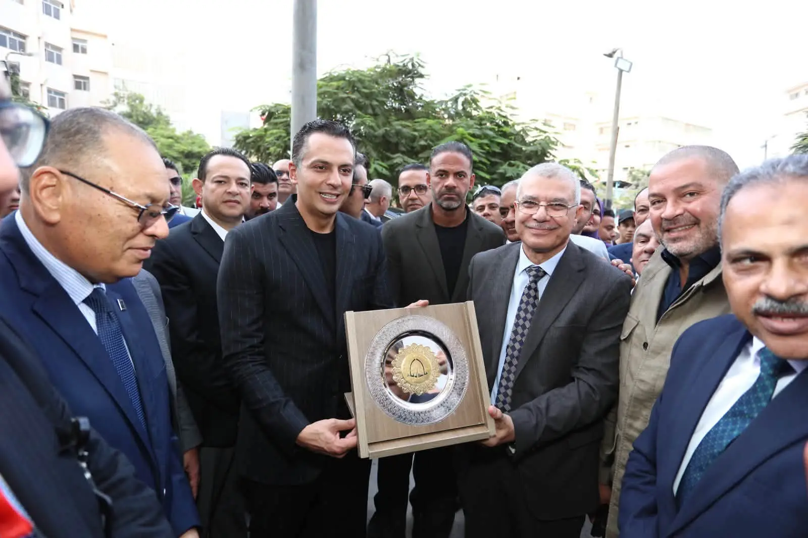 «مستقبل وطن» في الشرقية.. قوافل طبية وتجهيز مستشفى ومدرسة وسداد مصروفات دراسية لغير القادرين