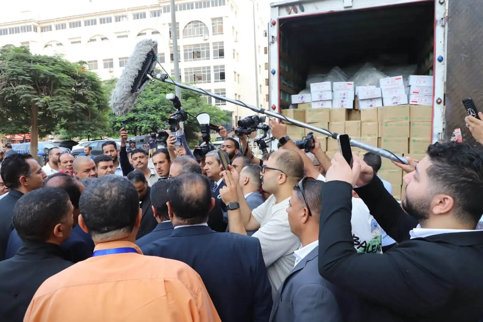«مستقبل وطن» في الشرقية.. قوافل طبية وتجهيز مستشفى ومدرسة وسداد مصروفات دراسية لغير القادرين - 1000896144