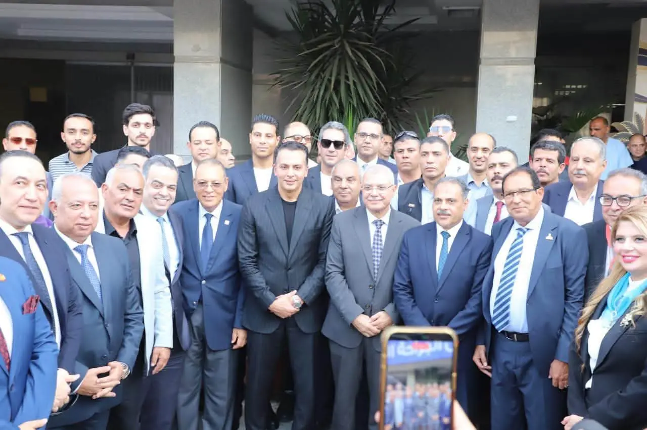 «مستقبل وطن» في الشرقية.. قوافل طبية وتجهيز مستشفى ومدرسة وسداد مصروفات دراسية لغير القادرين