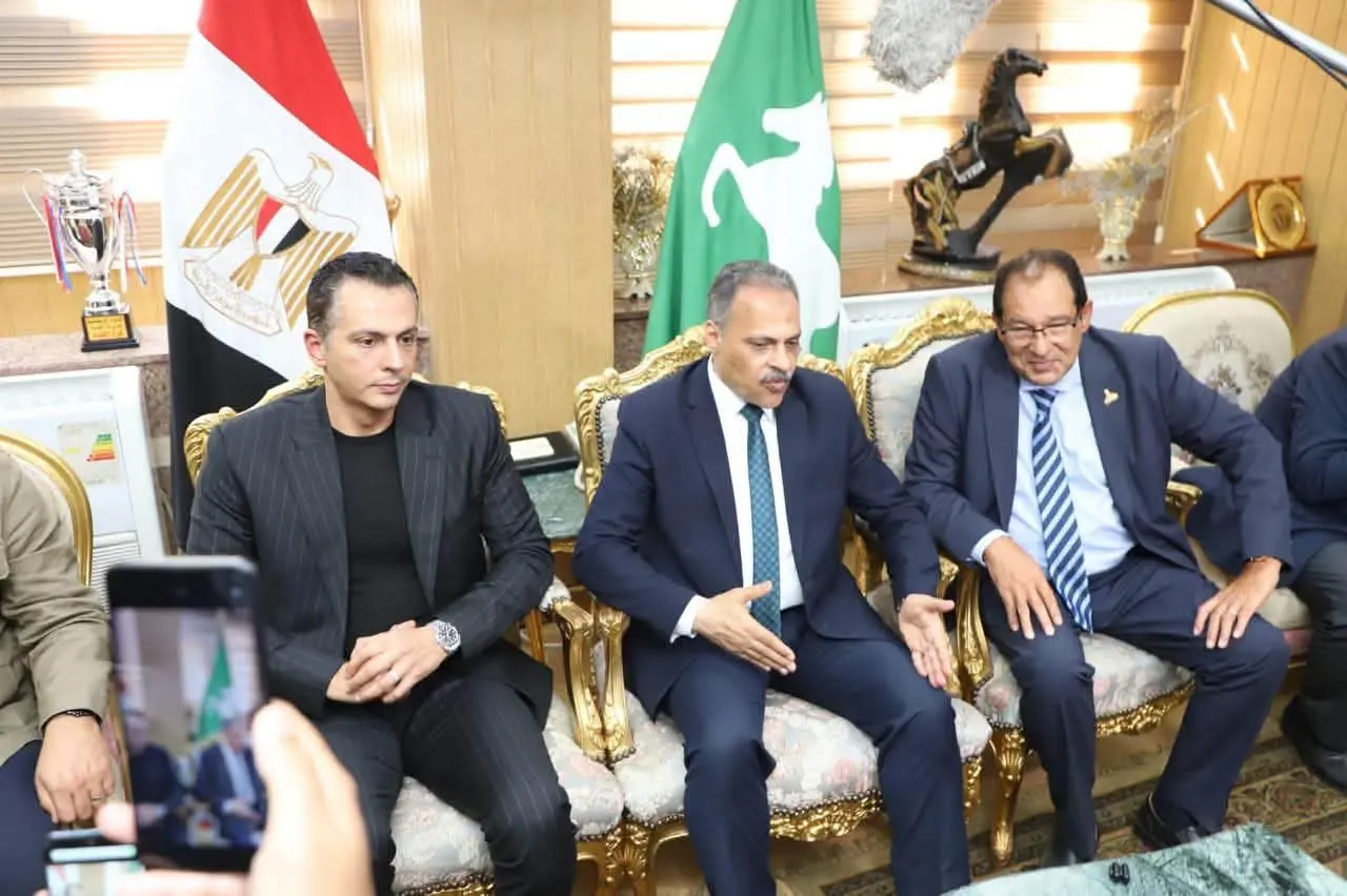 «مستقبل وطن» في الشرقية.. قوافل طبية وتجهيز مستشفى ومدرسة وسداد مصروفات دراسية لغير القادرين - 1000896153