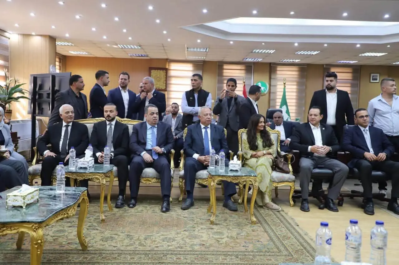 «مستقبل وطن» في الشرقية.. قوافل طبية وتجهيز مستشفى ومدرسة وسداد مصروفات دراسية لغير القادرين - 1000896157