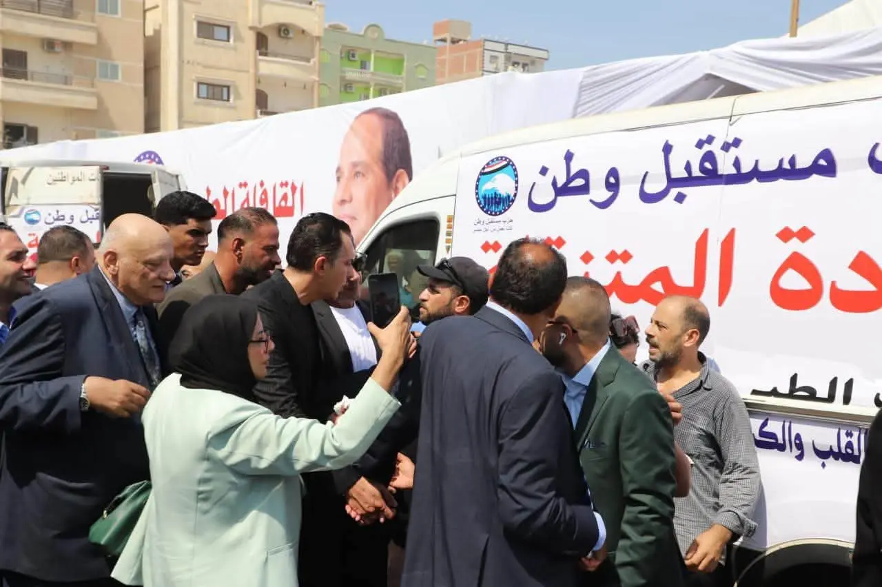 «مستقبل وطن» في الشرقية.. قوافل طبية وتجهيز مستشفى ومدرسة وسداد مصروفات دراسية لغير القادرين - 1000896187