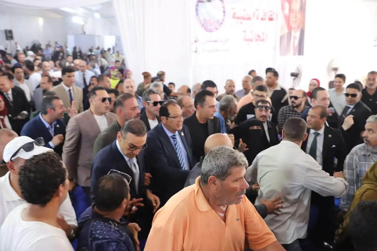 «مستقبل وطن» في الشرقية.. قوافل طبية وتجهيز مستشفى ومدرسة وسداد مصروفات دراسية لغير القادرين - 1000896193