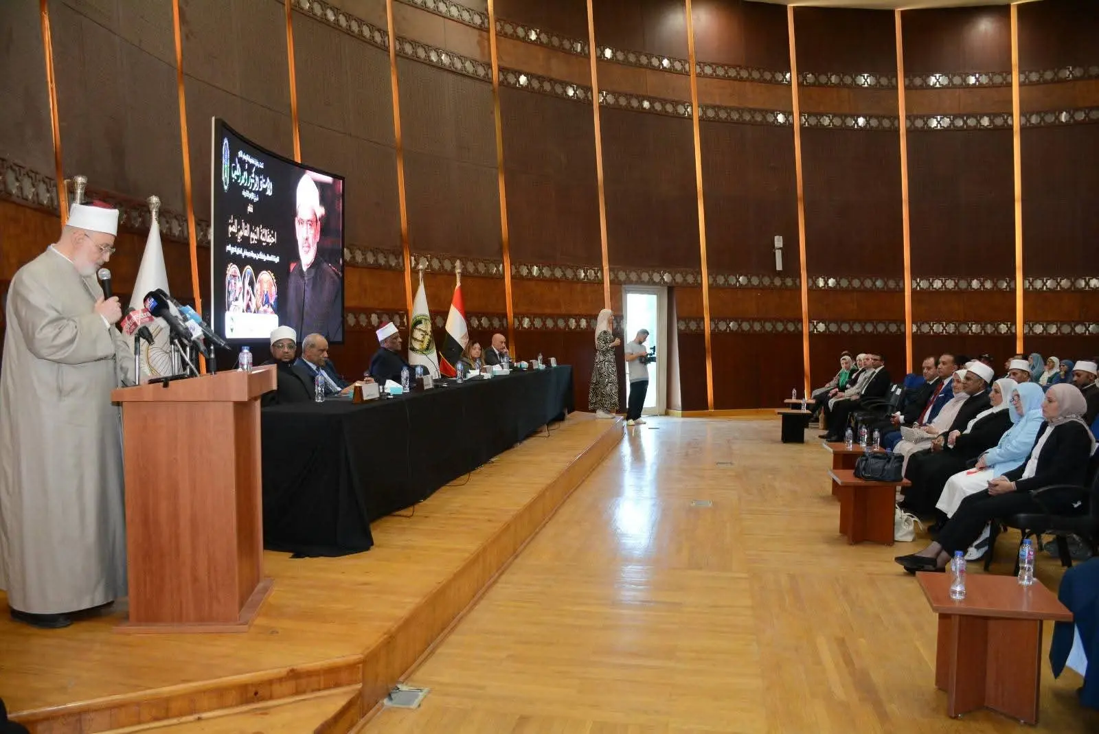 تخريج أول دفعة من مبادرة تمكين الوعاظ والدعاة من استخدام لغة الإشارة