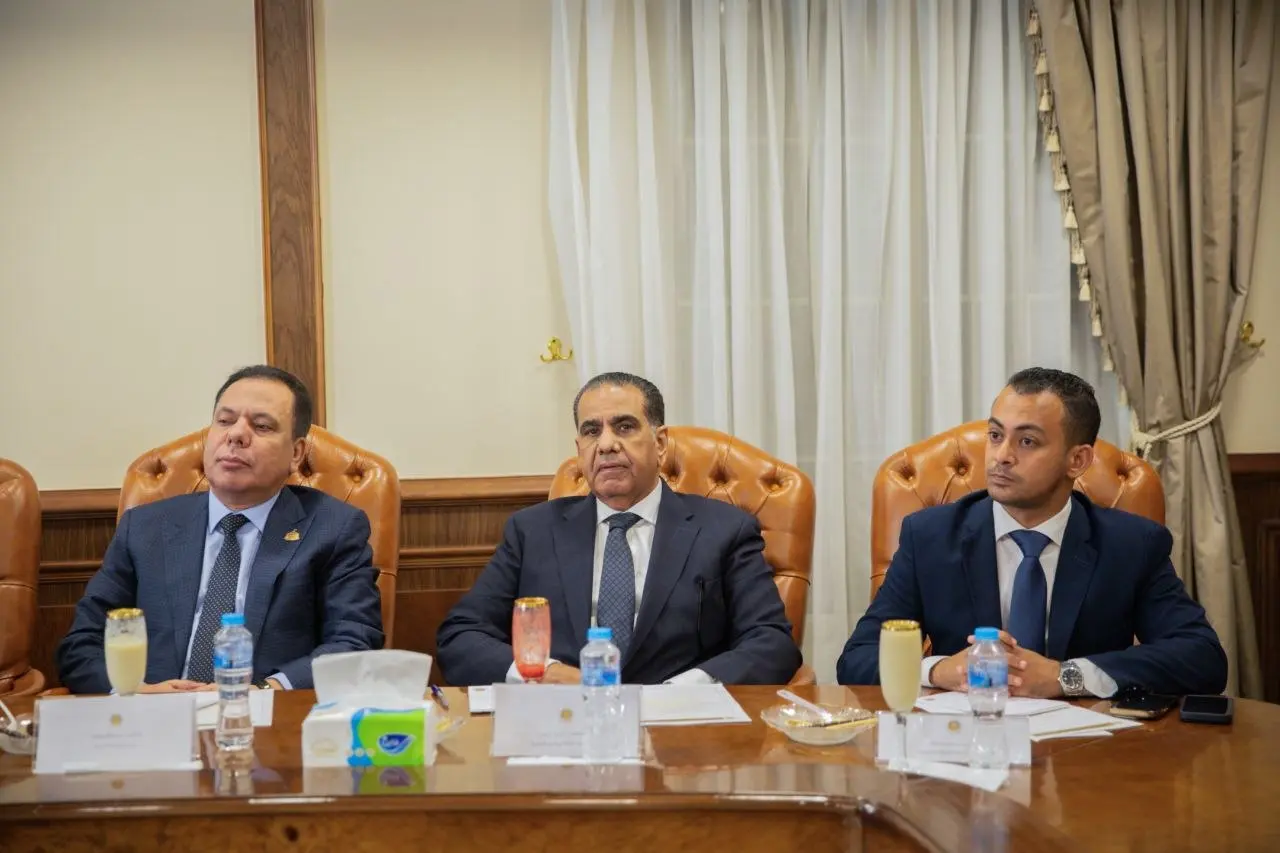 الشعب الجمهوري يناقش تنظيم التطوير العقاري وتحقيق التوازن وحماية حقوق المواطنين والمطورين - 1000898163
