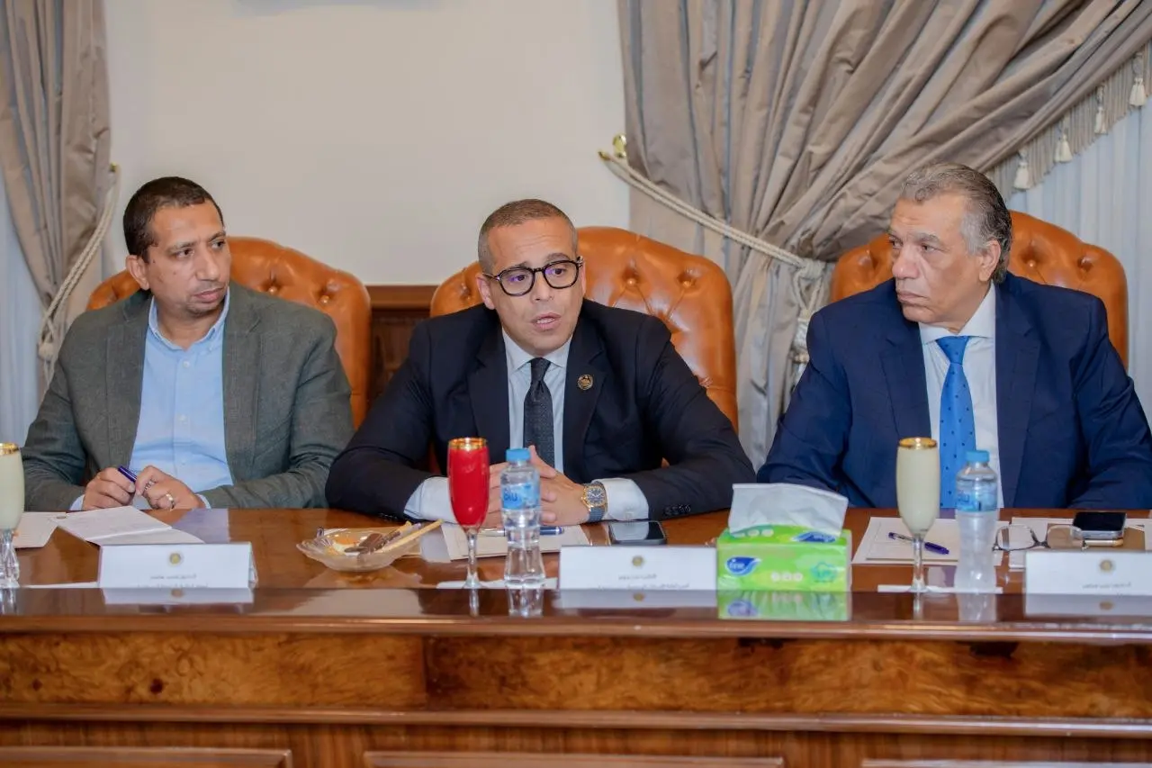 الشعب الجمهوري يناقش تنظيم التطوير العقاري وتحقيق التوازن وحماية حقوق المواطنين والمطورين - 1000898167