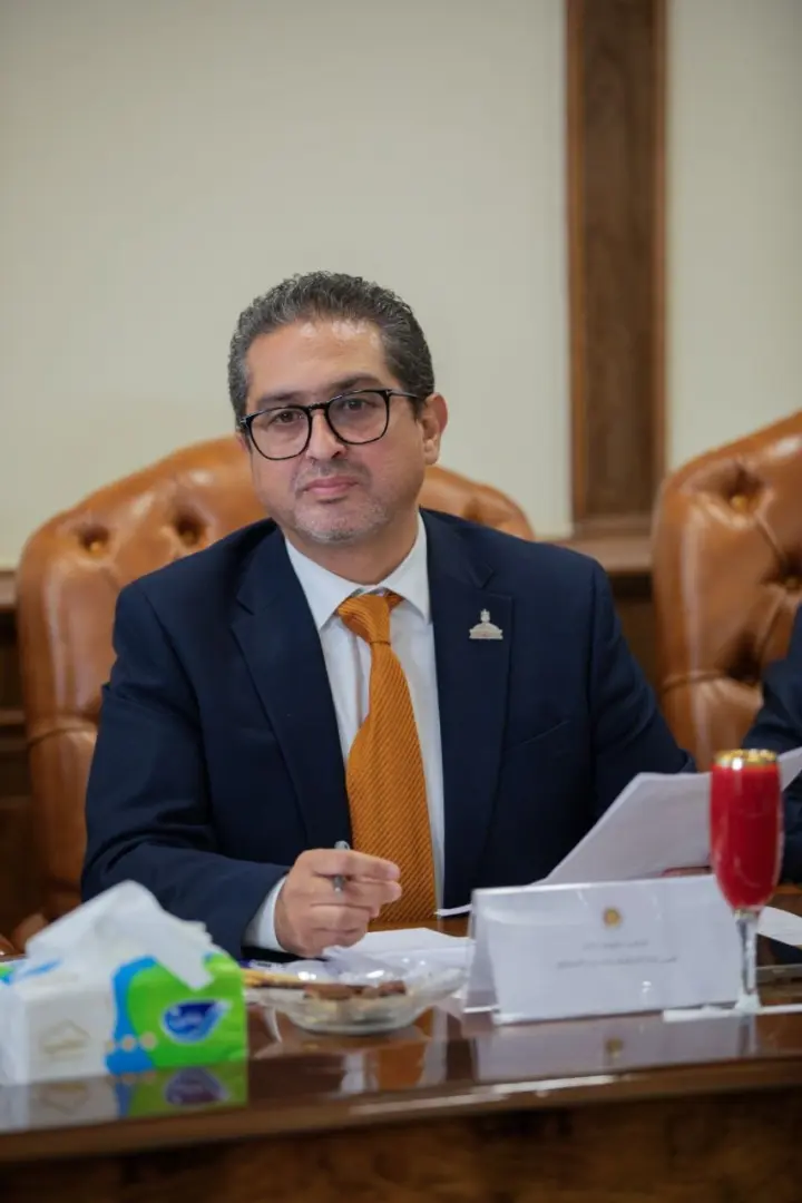 الشعب الجمهوري يناقش تنظيم التطوير العقاري وتحقيق التوازن وحماية حقوق المواطنين والمطورين - 1000898171