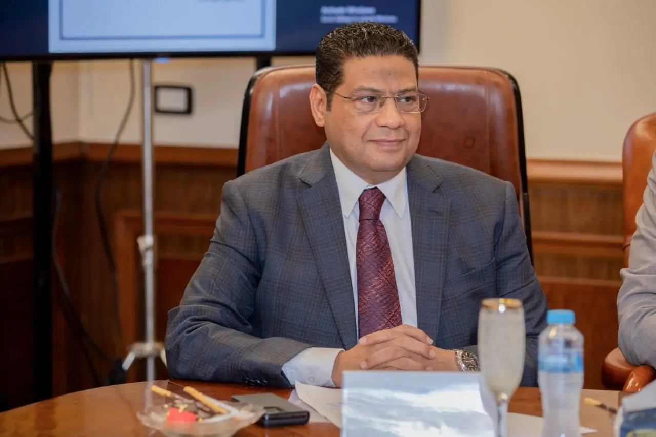 الشعب الجمهوري يناقش تنظيم التطوير العقاري وتحقيق التوازن وحماية حقوق المواطنين والمطورين - 1000898173