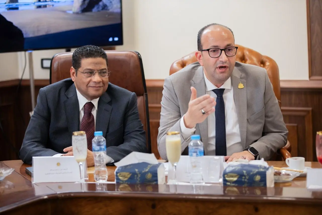 الشعب الجمهوري يناقش تنظيم التطوير العقاري وتحقيق التوازن وحماية حقوق المواطنين والمطورين - 1000898204