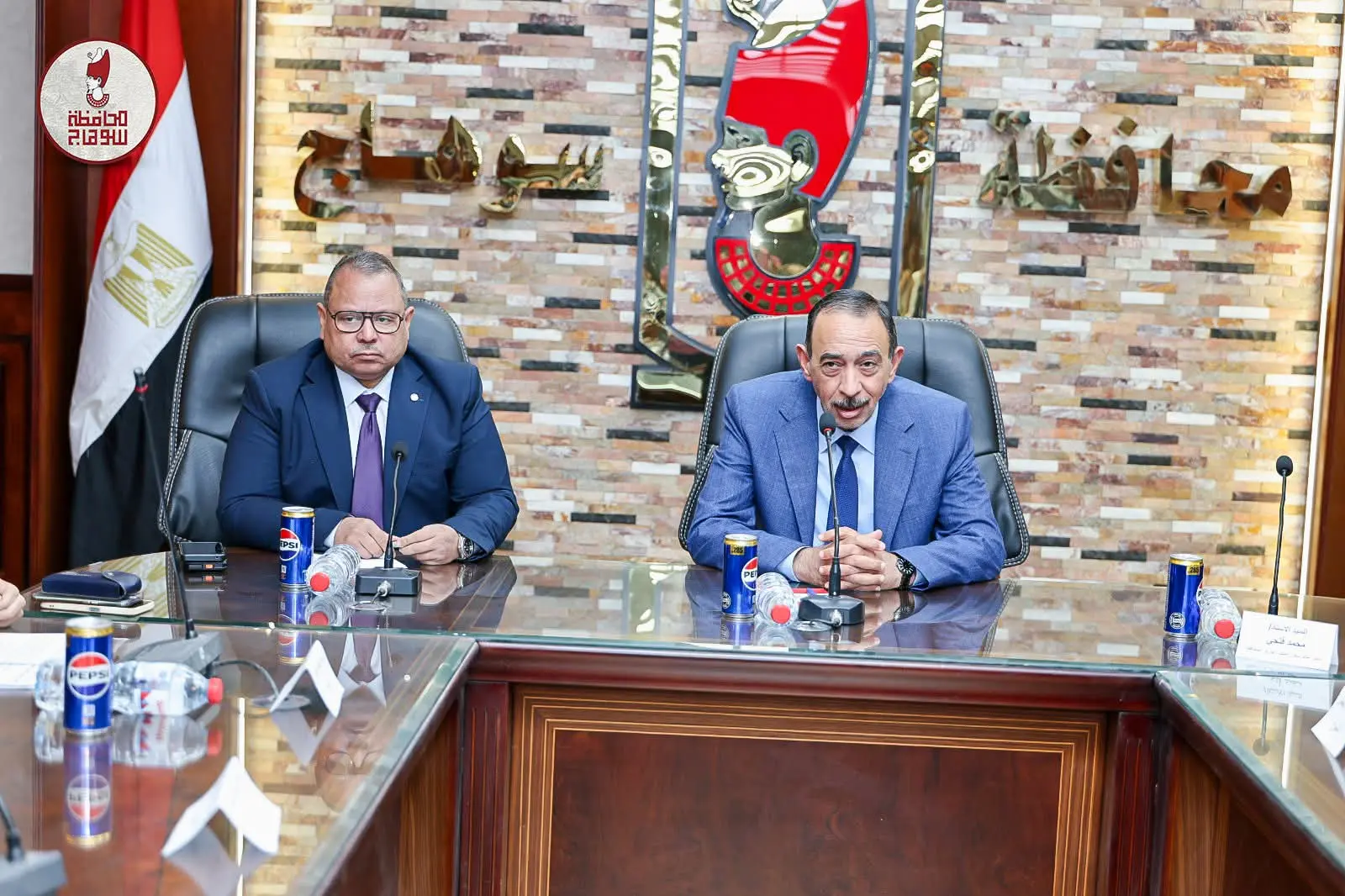 محافظ سوهاج يبحث مع الهيئة البرلمانية لمجلس الشيوخ مطالب المواطنين ودعم المشروعات