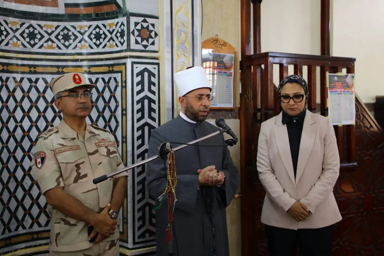 وزير الأوقاف ومحافظ الوادي الجديد يفتتحان 6 مساجد جديدة - 1000905957
